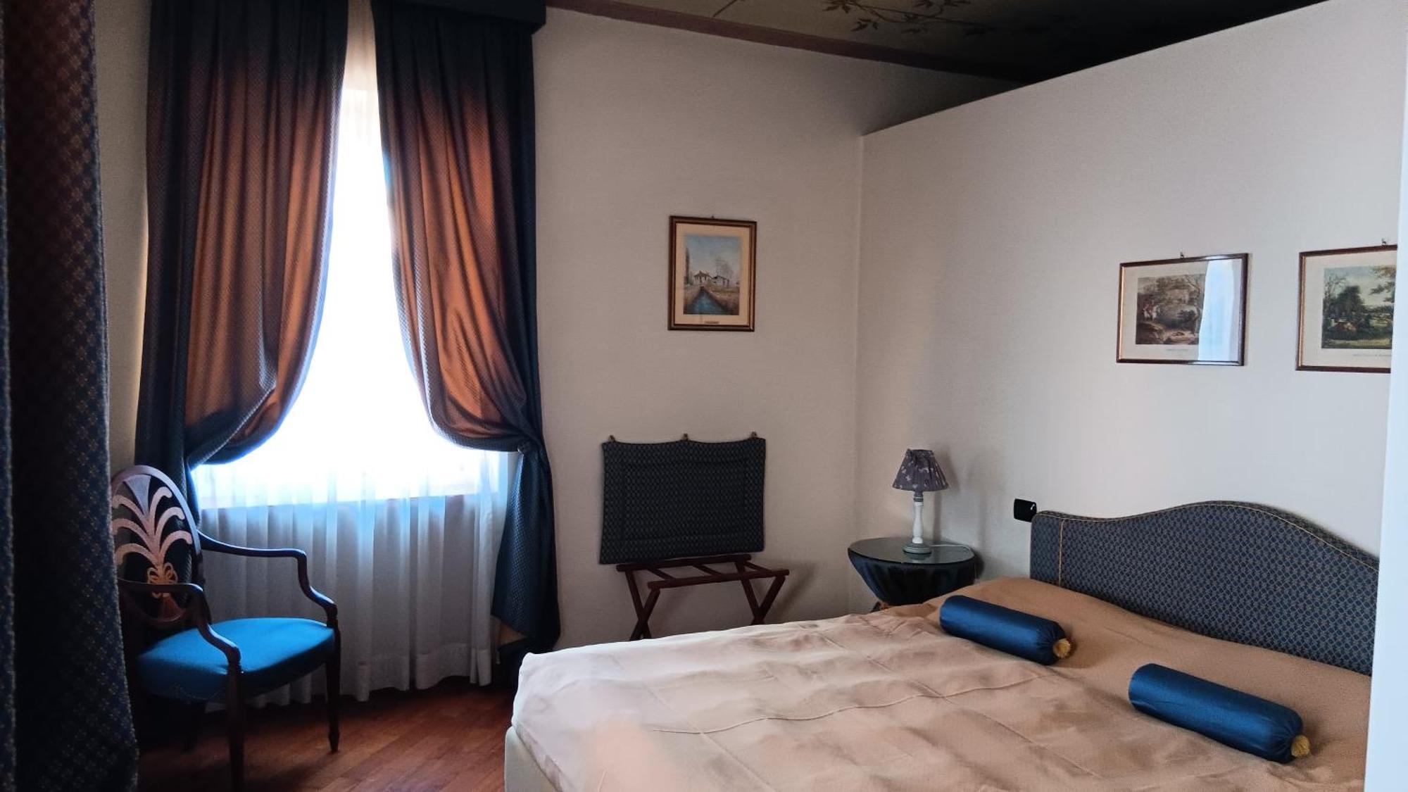 Palazzo Finati Bed & Breakfast Alba  Ngoại thất bức ảnh