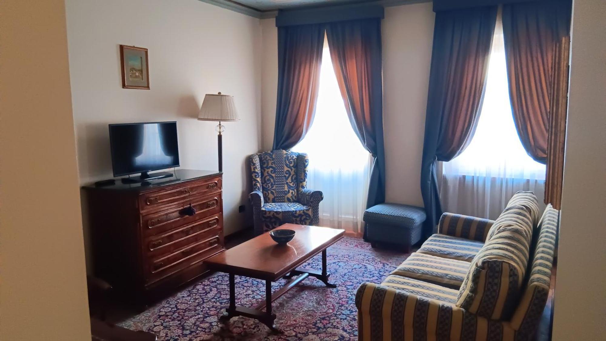 Palazzo Finati Bed & Breakfast Alba  Ngoại thất bức ảnh