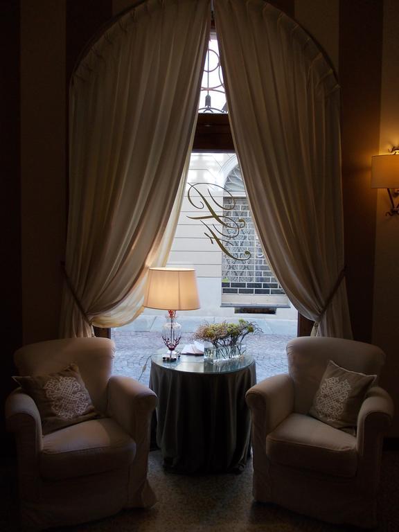 Palazzo Finati Bed & Breakfast Alba  Ngoại thất bức ảnh