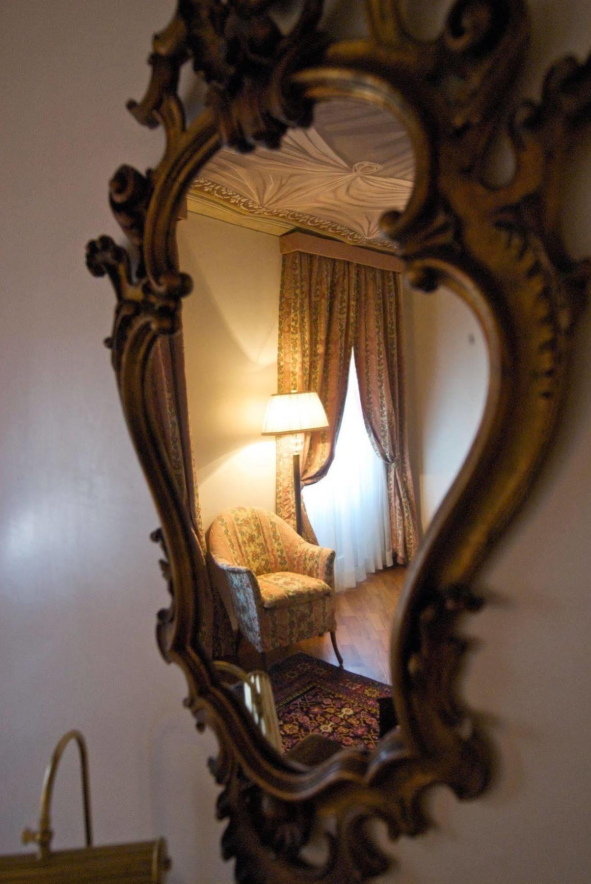 Palazzo Finati Bed & Breakfast Alba  Ngoại thất bức ảnh